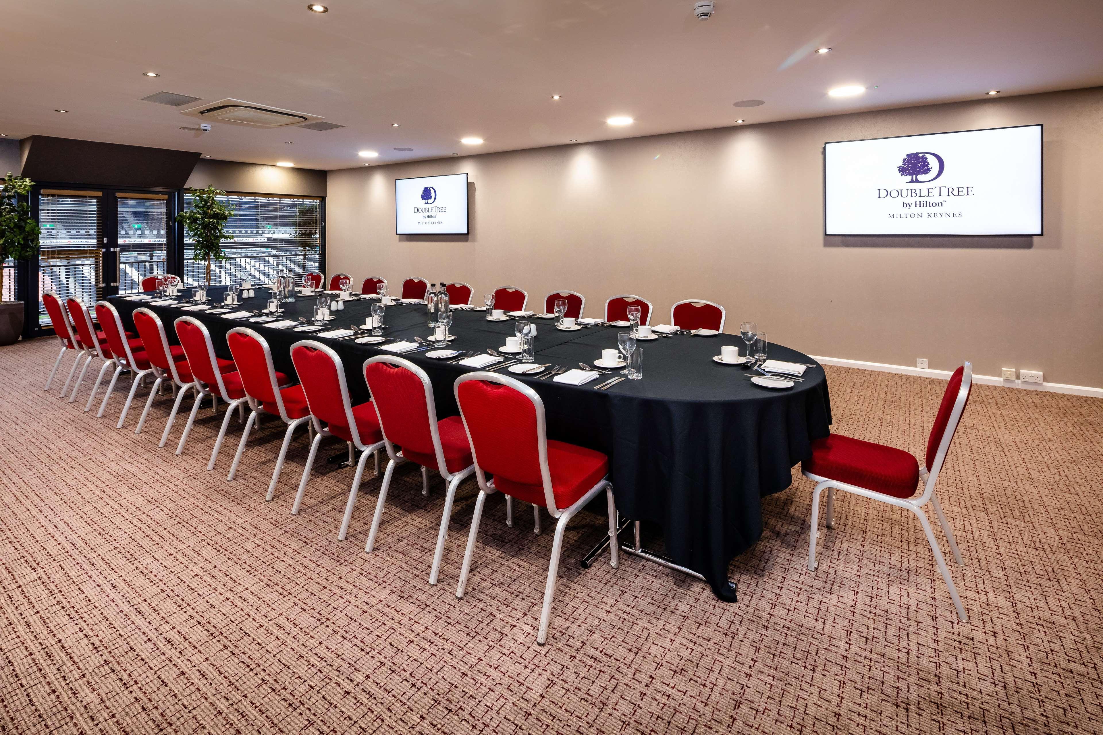 Doubletree By Hilton Milton Keynes Hotel Kültér fotó